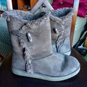 Airwalk grey slippers fur lined faux button detail